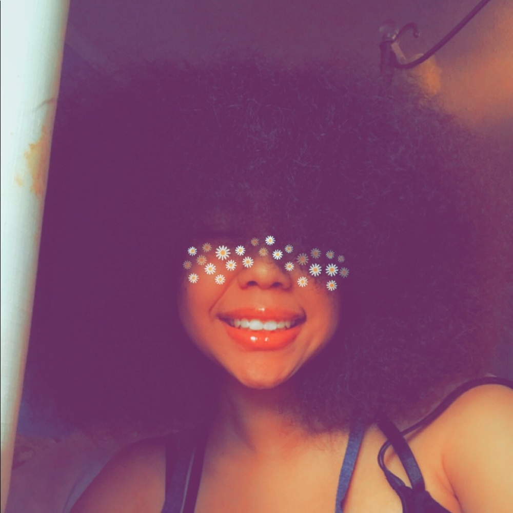 Meet your Posher, Aaliyah - Picture 4 of 4